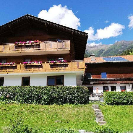 Haus Eder Burgi Hotell Nikolsdorf Exteriör bild