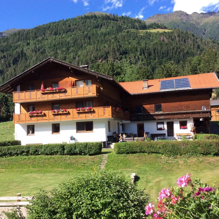 Haus Eder Burgi Hotell Nikolsdorf Exteriör bild