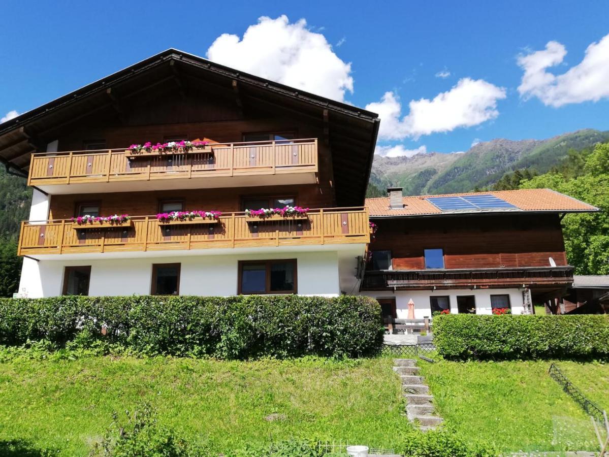Haus Eder Burgi Hotell Nikolsdorf Exteriör bild