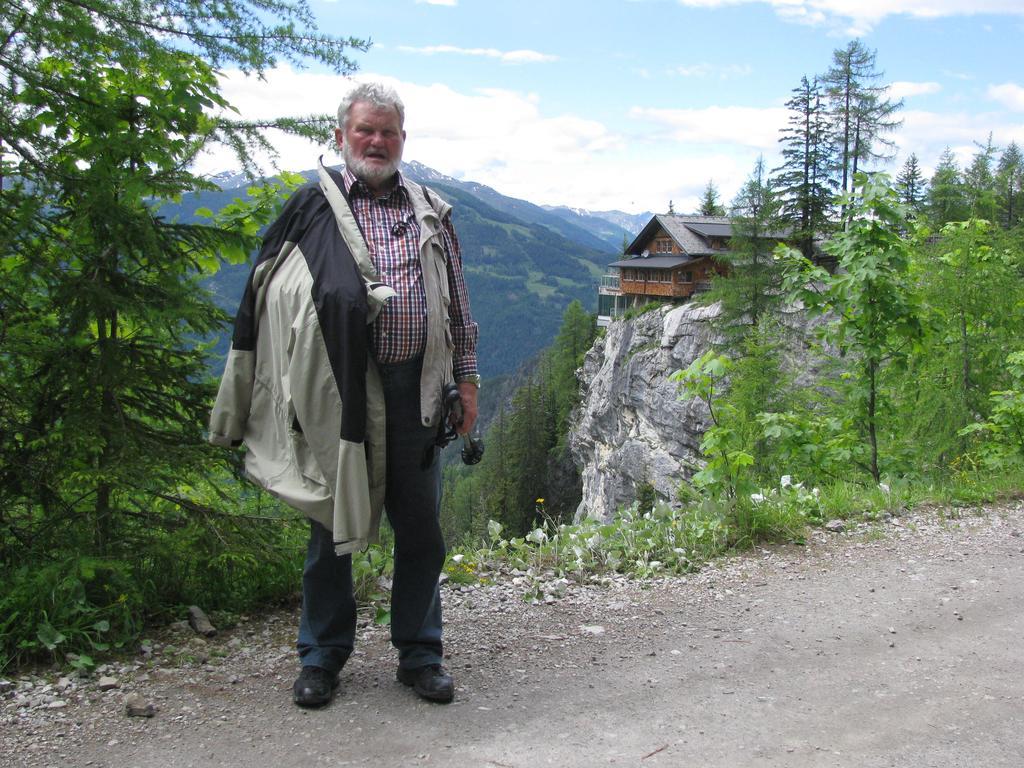 Haus Eder Burgi Hotell Nikolsdorf Exteriör bild